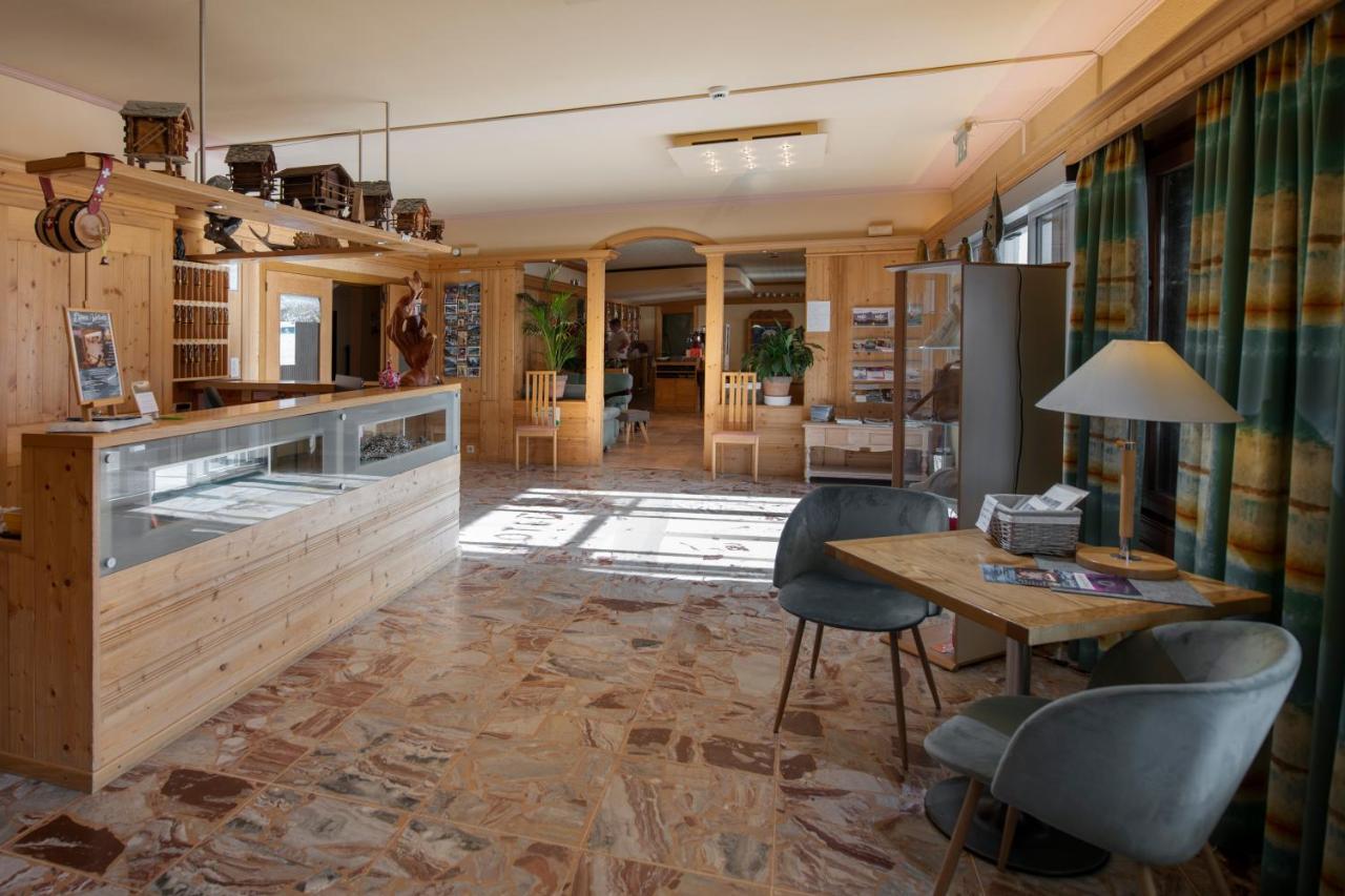 Hotel Le Beausite Saint-Luc Bagian luar foto