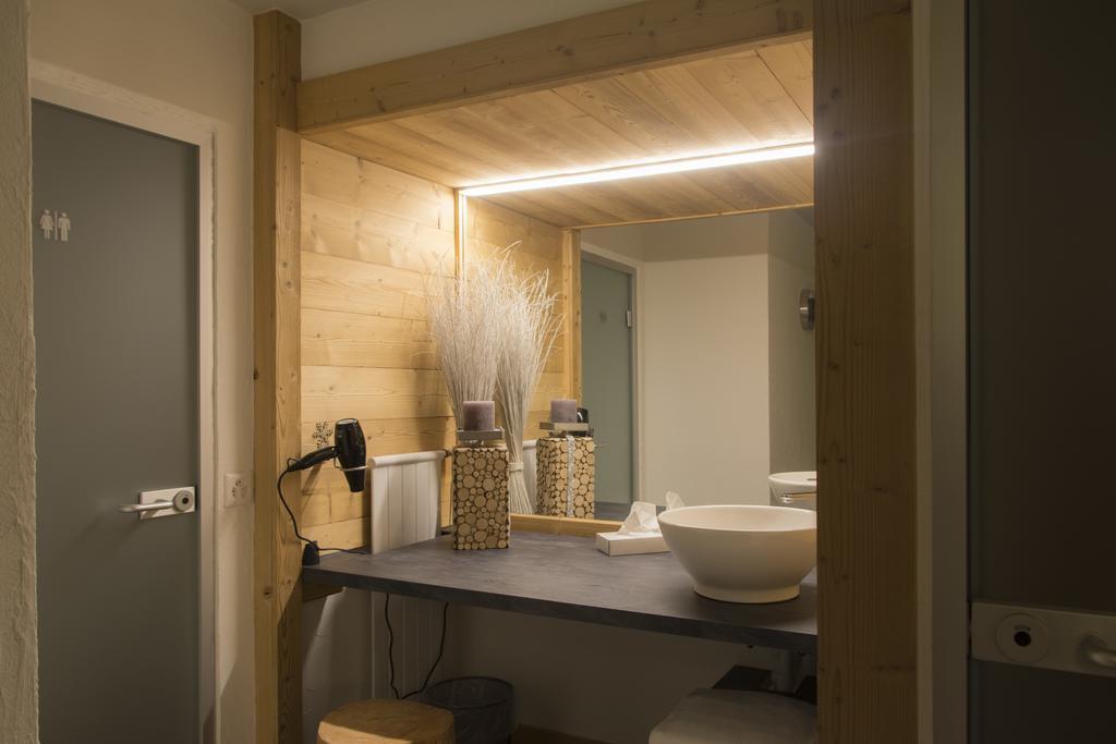 Hotel Le Beausite Saint-Luc Bagian luar foto
